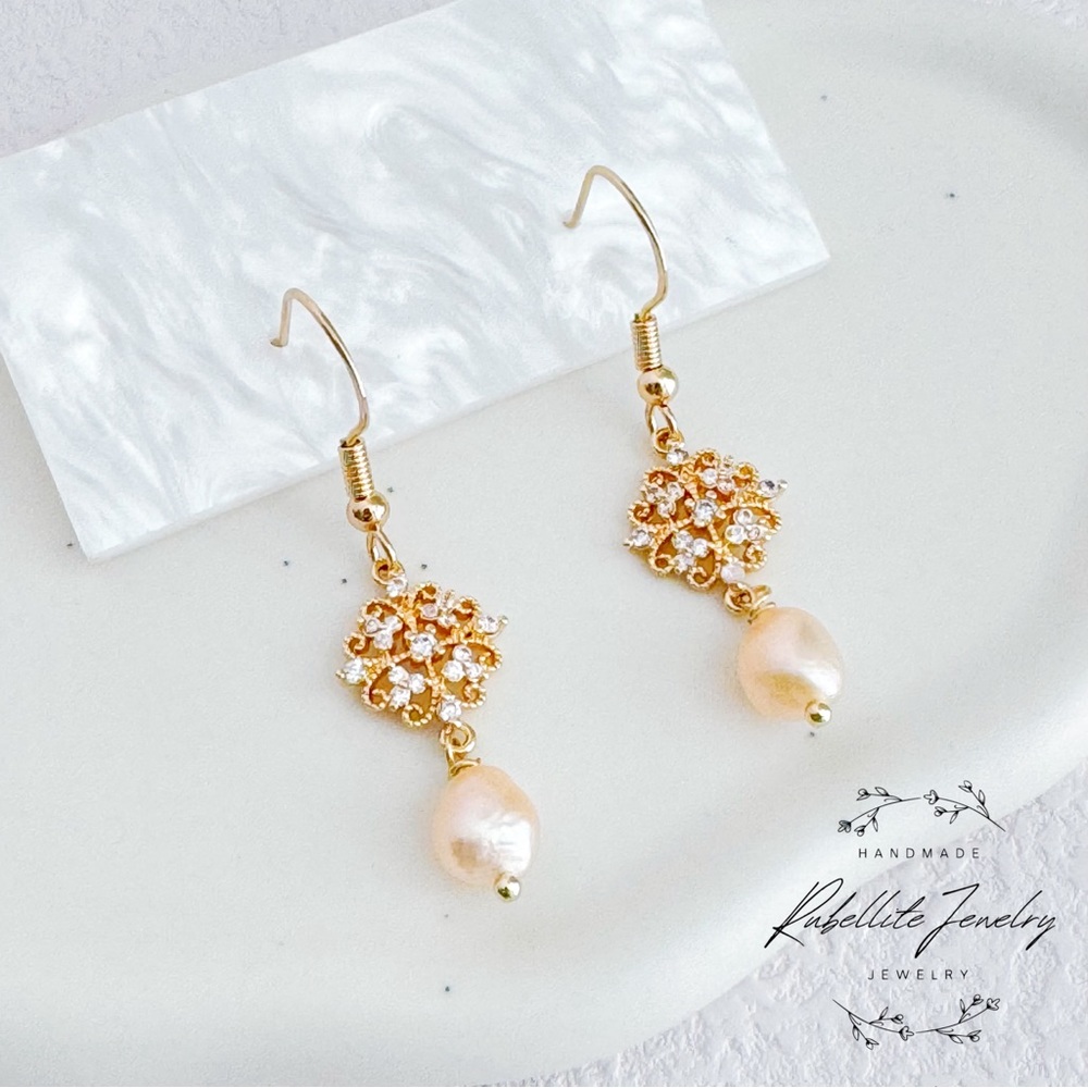 Handmade Freshwater Pearl Earrings